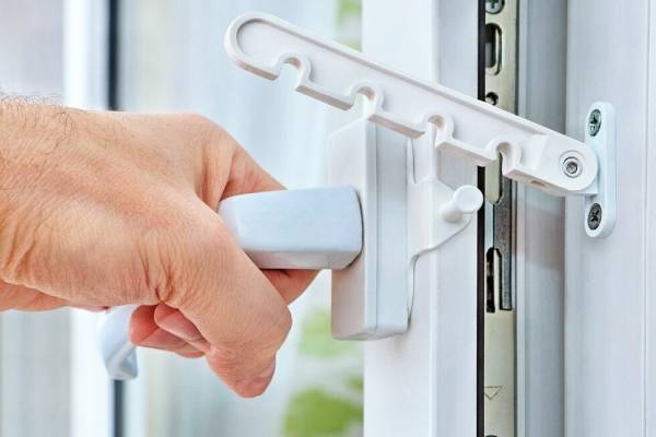 Остекление балконов в Дзержинском